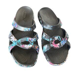 Crocs Womens Dark Floral Pattern Multicolor Slide Sandals Size 7